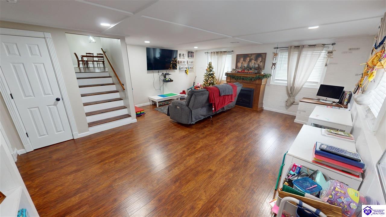 Listing Picture 146 Pleasant Colony Drive Elizabethtown, KY 42701 MLS HK24004768