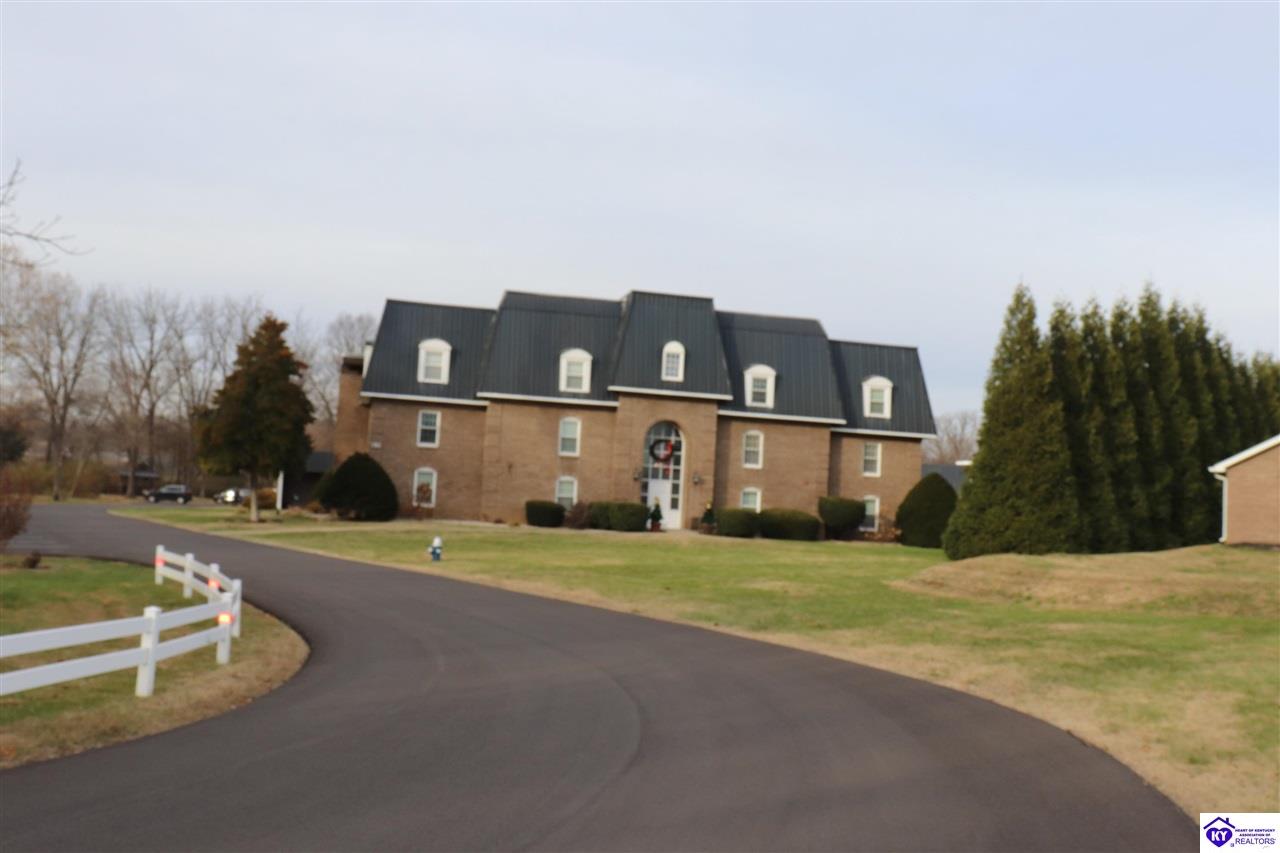 101 3C Freeman Green DriveElizabethtown, KY 42701