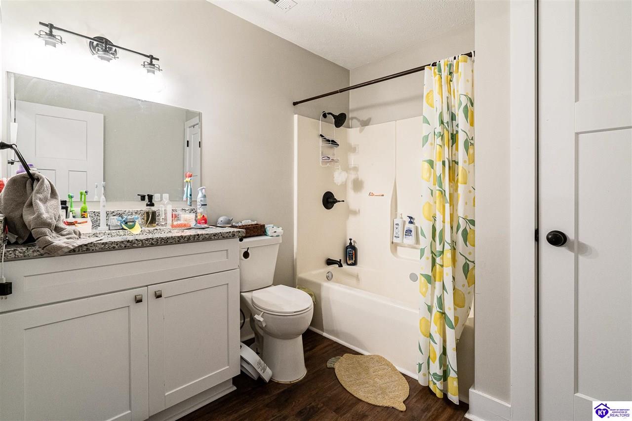 Listing Picture 2107/2105 S Dixie Highway Munfordville, KY 42765 MLS HK25000020