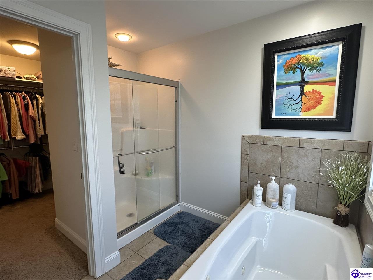 Listing Picture 41 Village Drive Columbia, KY 42728 MLS HK25000030