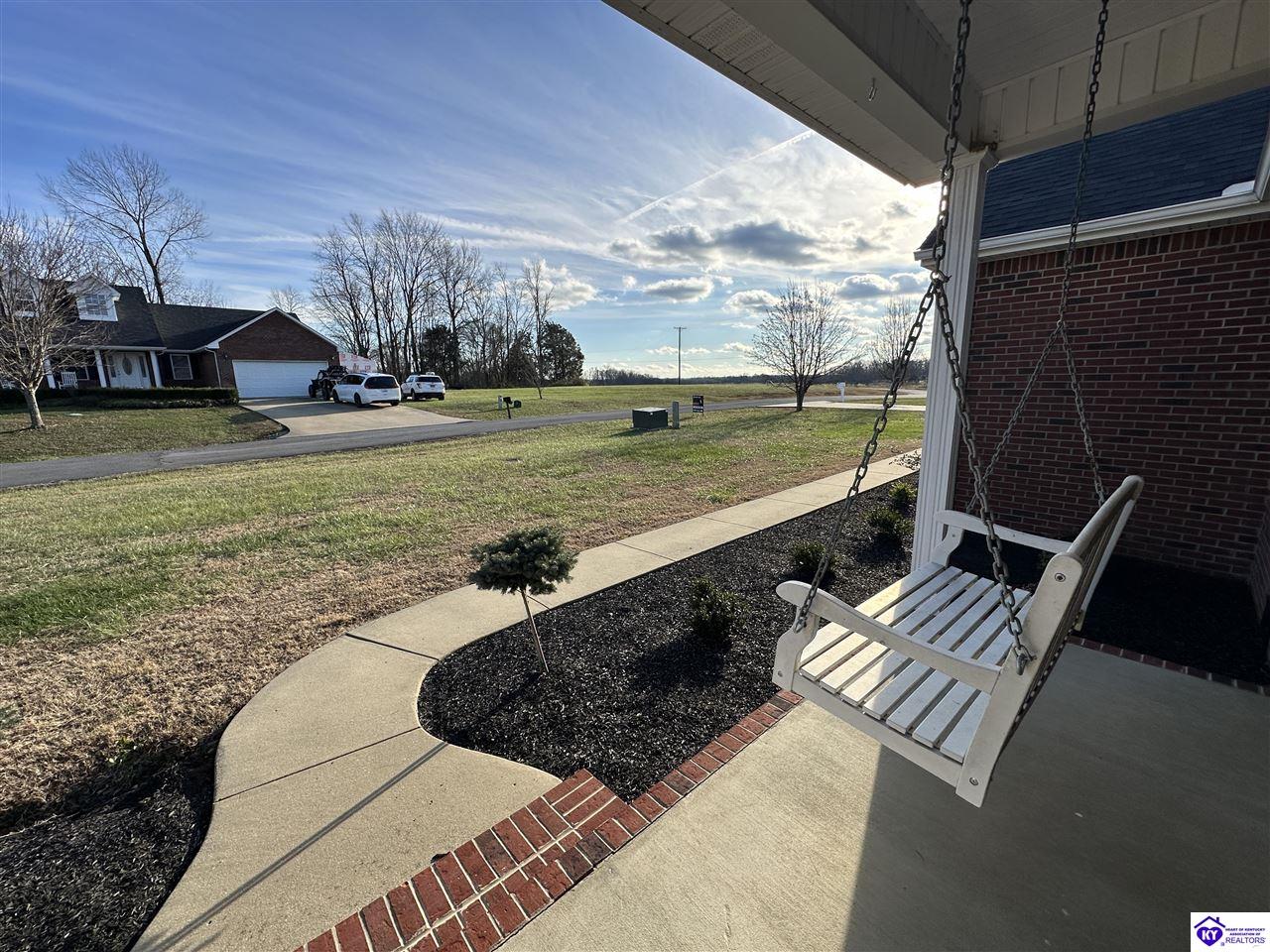 Listing Picture 41 Village Drive Columbia, KY 42728 MLS HK25000030