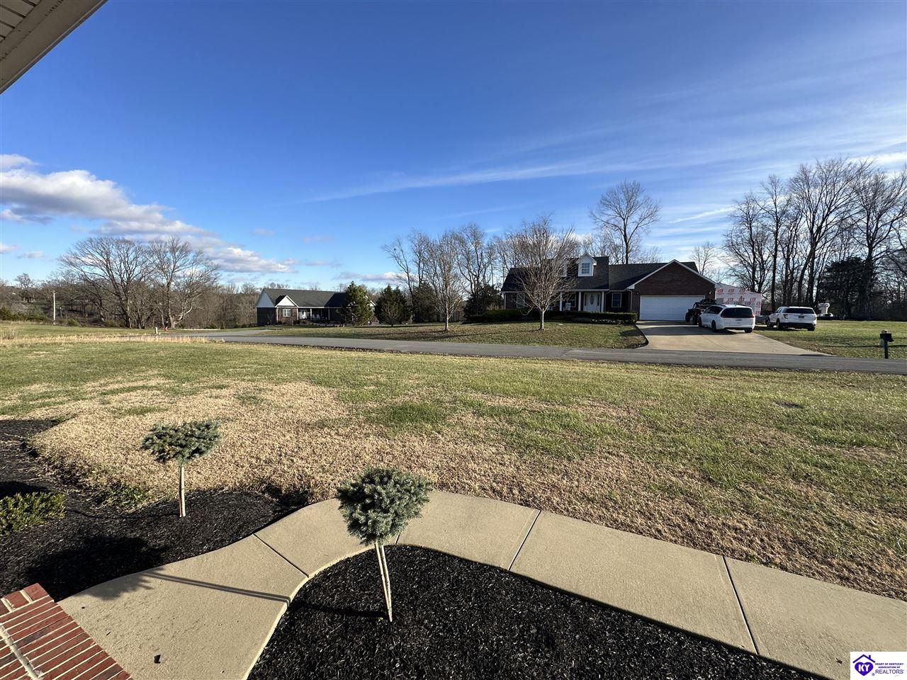 Listing Picture 41 Village Drive Columbia, KY 42728 MLS HK25000030