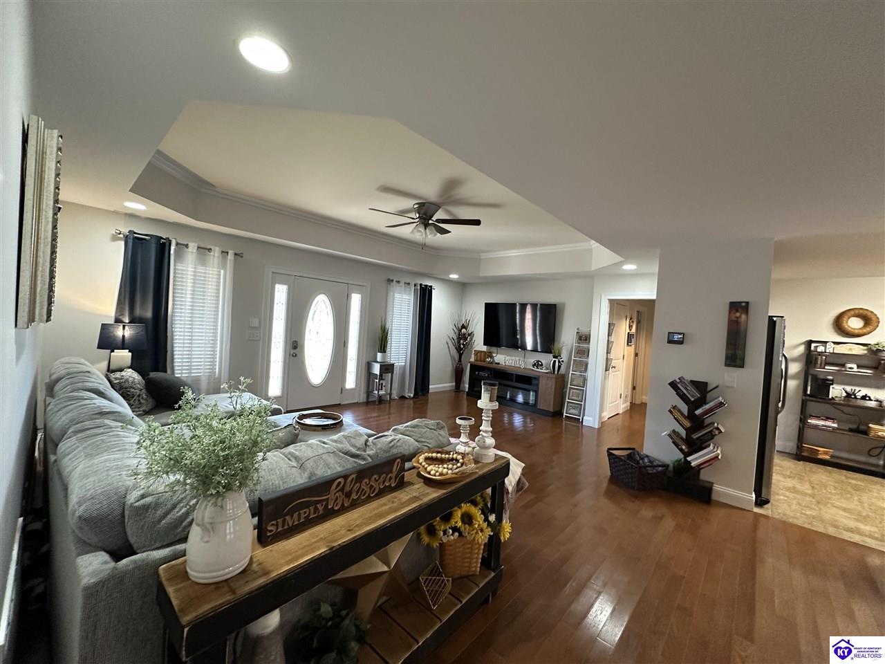 Listing Picture 41 Village Drive Columbia, KY 42728 MLS HK25000030