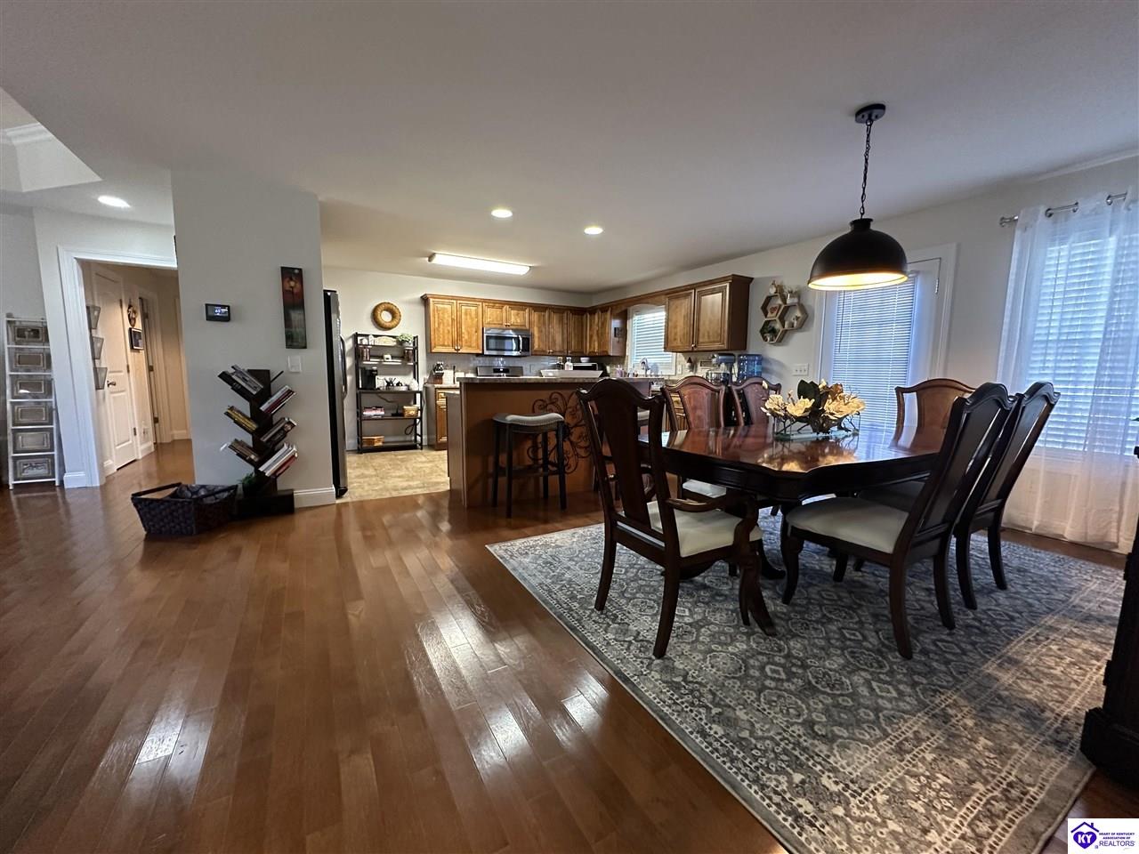 Listing Picture 41 Village Drive Columbia, KY 42728 MLS HK25000030