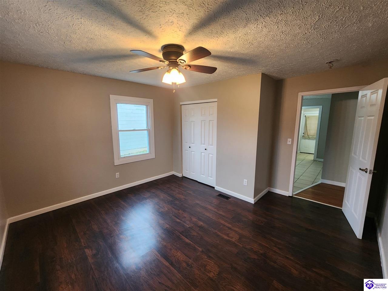 Listing Picture 809 Hawkins Drive Elizabethtown, KY 42701 MLS HK25000037