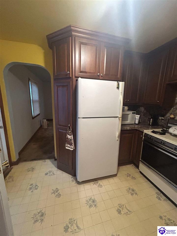 Listing Picture 119 Churchill Avenue Hodgenville, KY 42748 MLS HK25000059