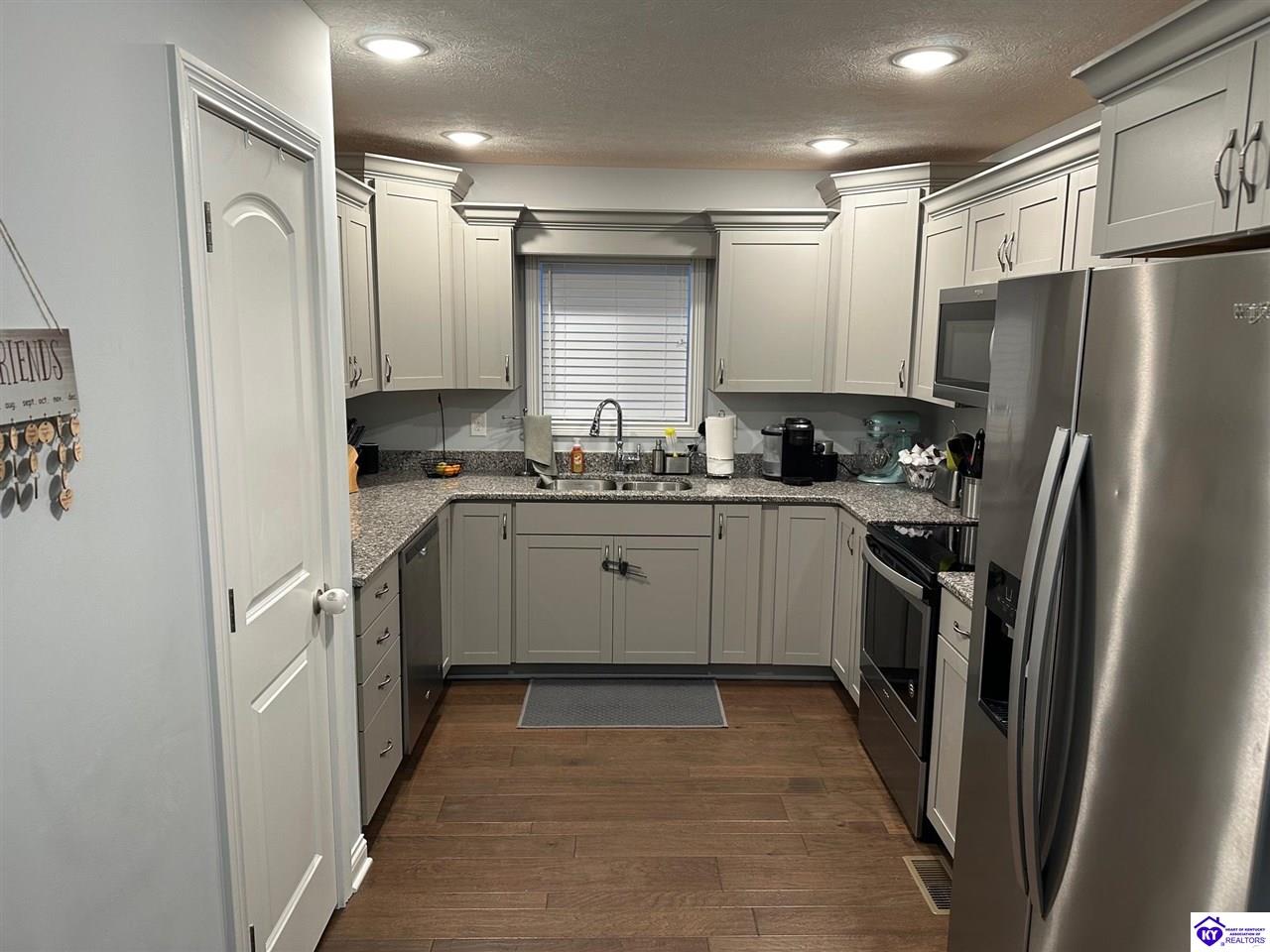 Listing Picture 100 Clair Court Elizabethtown, KY 42701 MLS HK25000061