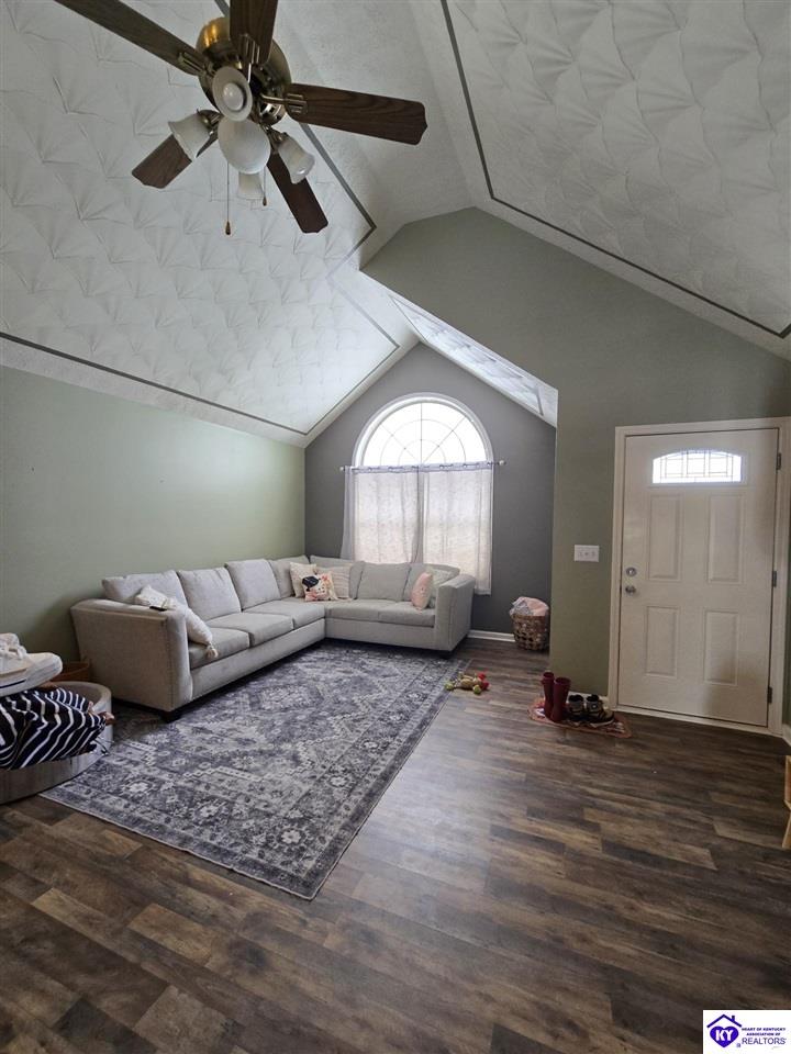 Listing Picture 131 Tyler Drive Shepherdsville, KY 40165 MLS HK25000074