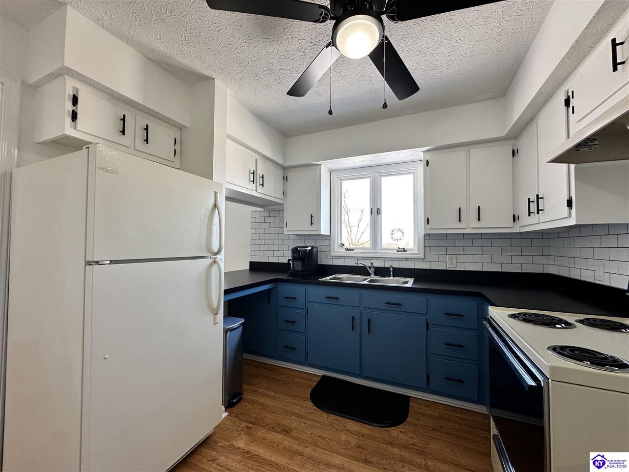 Listing Picture 305 Grant Street Campbellsville, KY 42718 MLS HK25000119