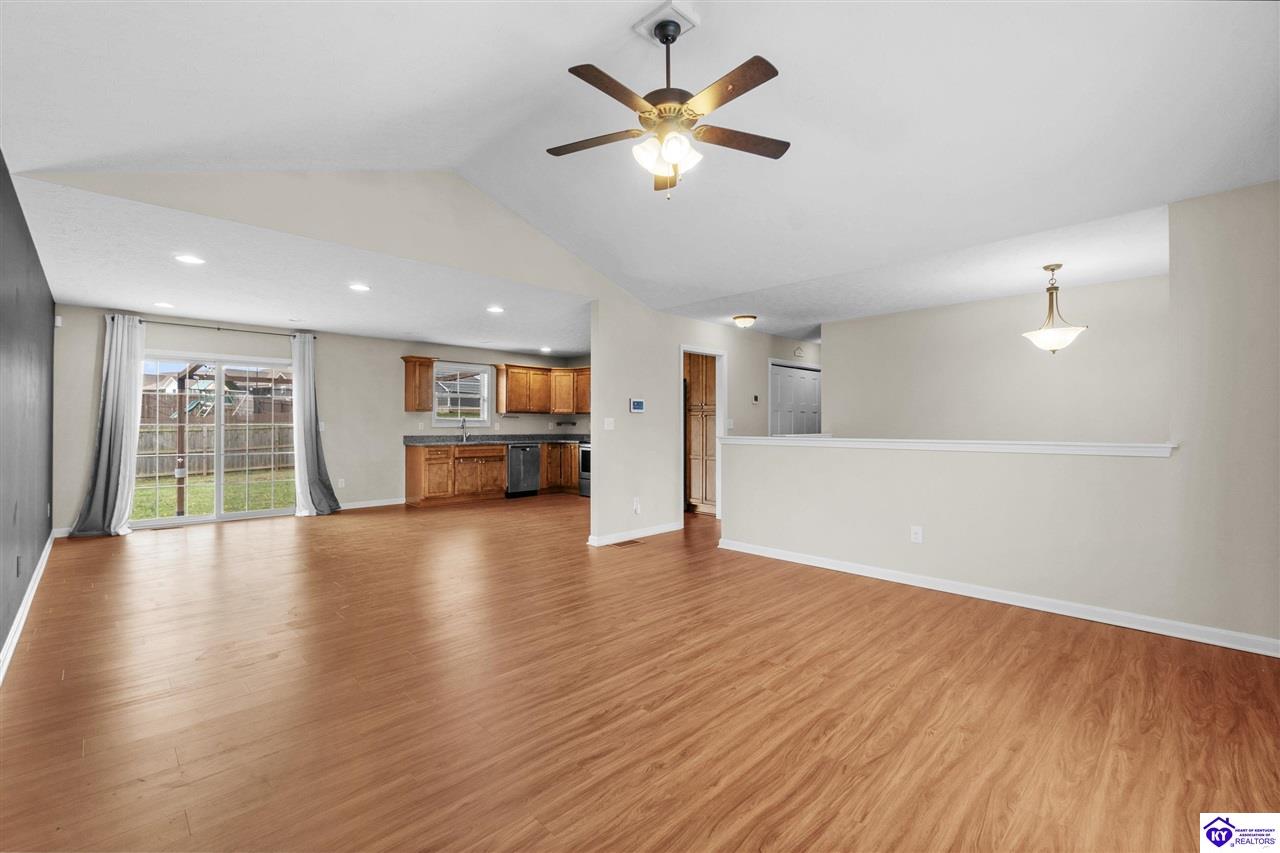 Listing Picture 127 Sawgrass Avenue Vine Grove, KY 40175 MLS HK25000159