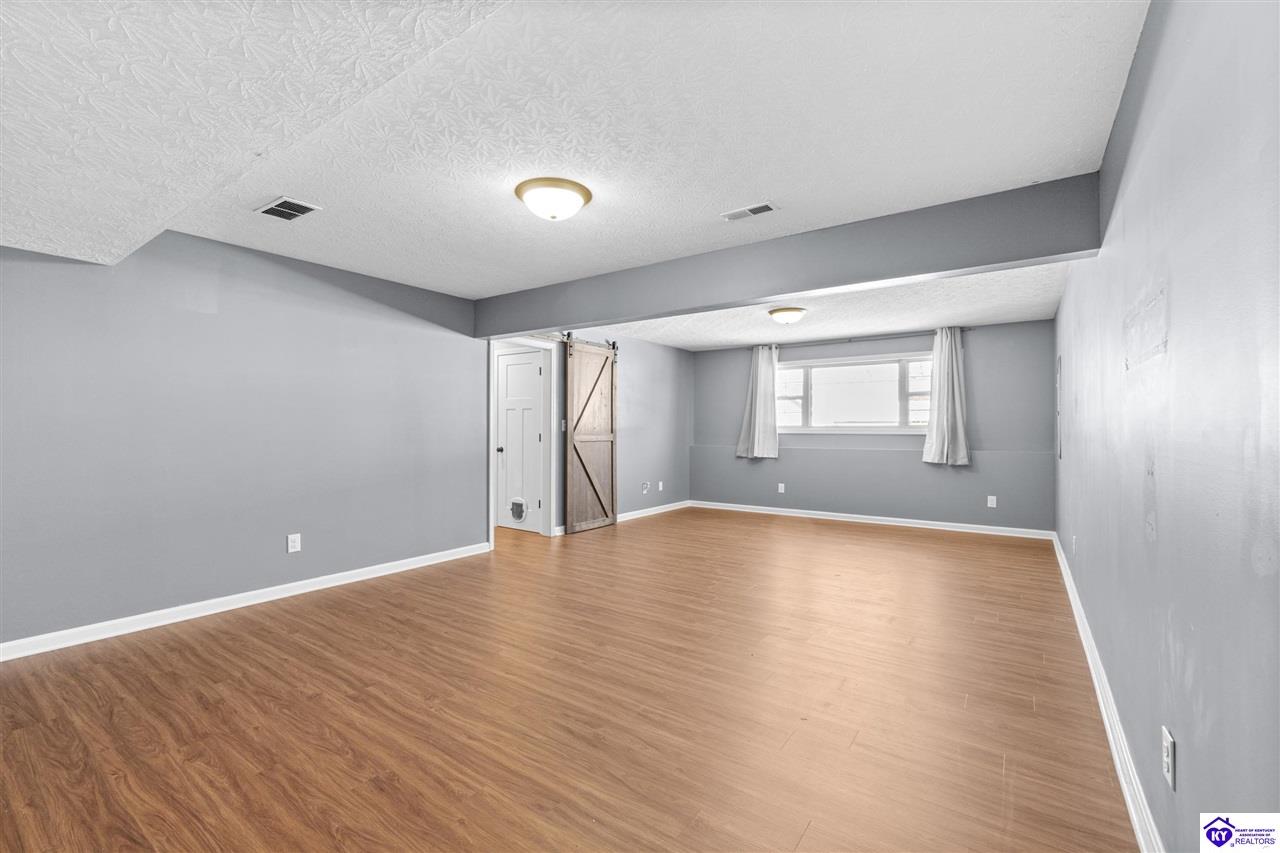 Listing Picture 127 Sawgrass Avenue Vine Grove, KY 40175 MLS HK25000159