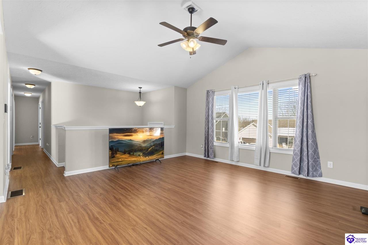 Listing Picture 127 Sawgrass Avenue Vine Grove, KY 40175 MLS HK25000159