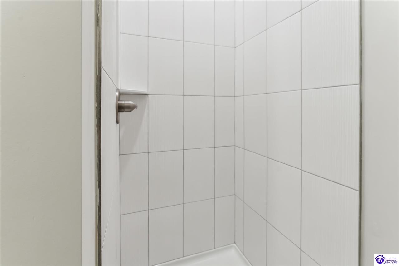 Listing Picture 651 Barret Avenue Louisville, KY 40204 MLS HK25000170