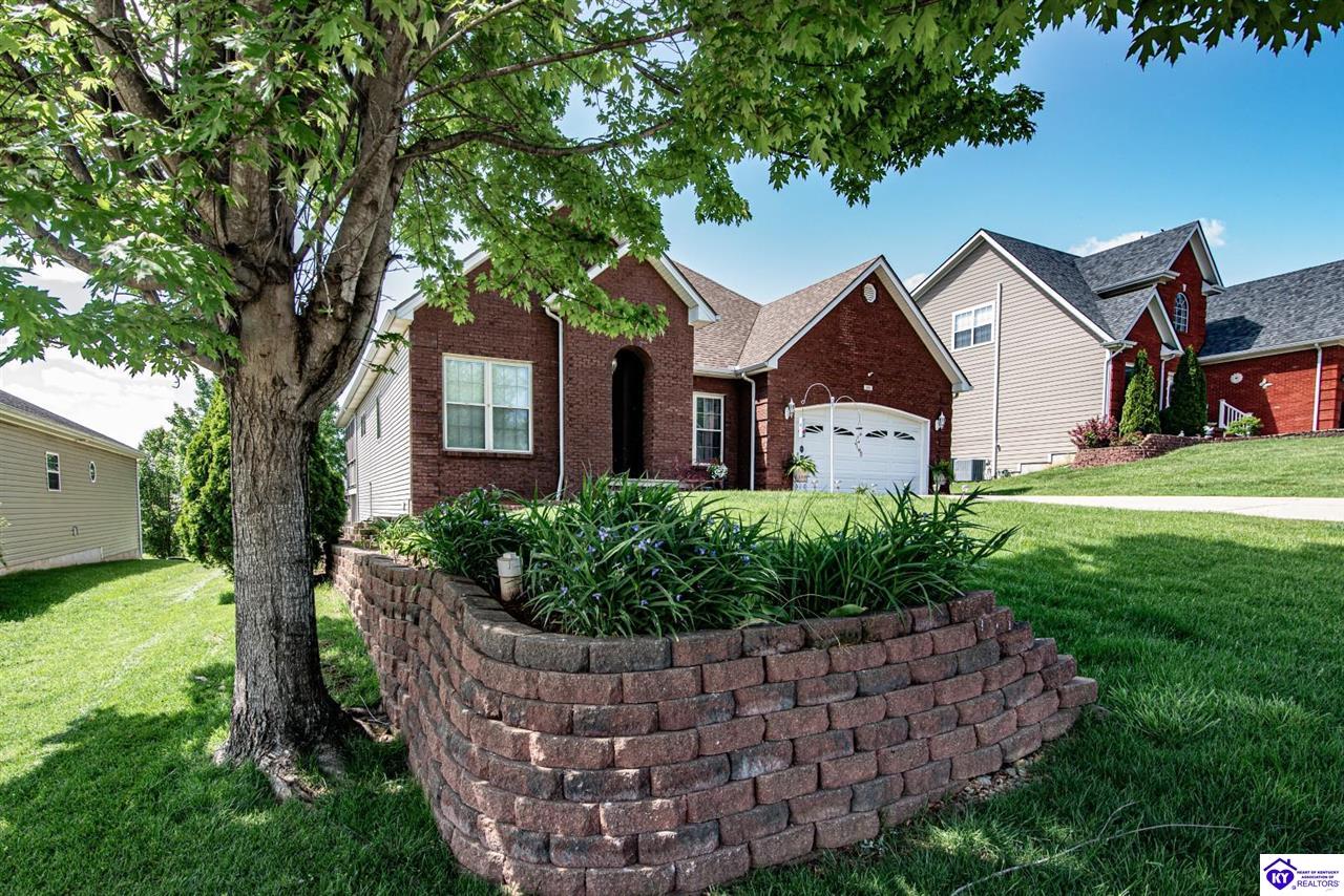 Listing Picture 151 Tuscany Lane Vine Grove, KY 40175 MLS HK25000175