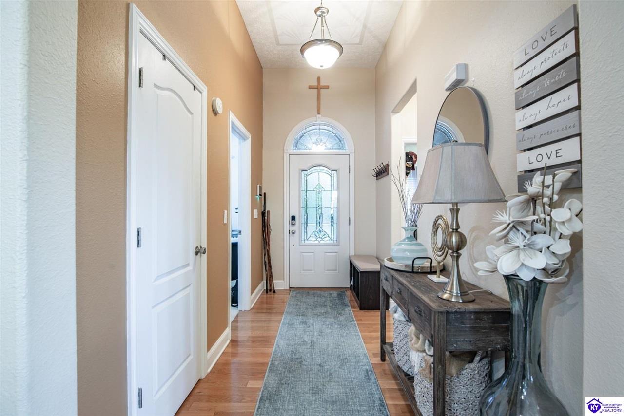 Listing Picture 151 Tuscany Lane Vine Grove, KY 40175 MLS HK25000175