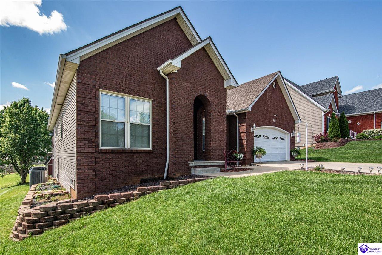 Listing Picture 151 Tuscany Lane Vine Grove, KY 40175 MLS HK25000175