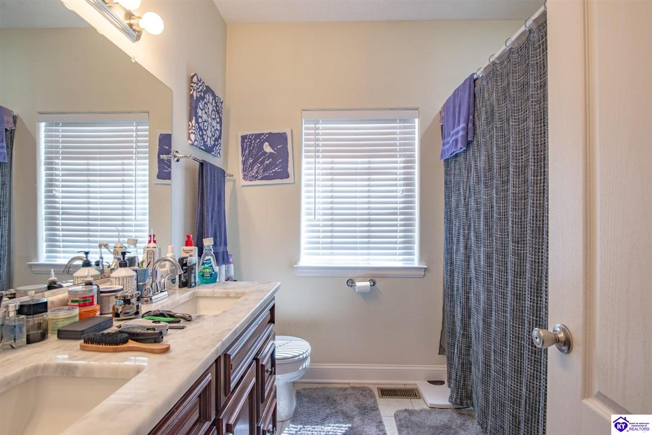 Listing Picture 151 Tuscany Lane Vine Grove, KY 40175 MLS HK25000175