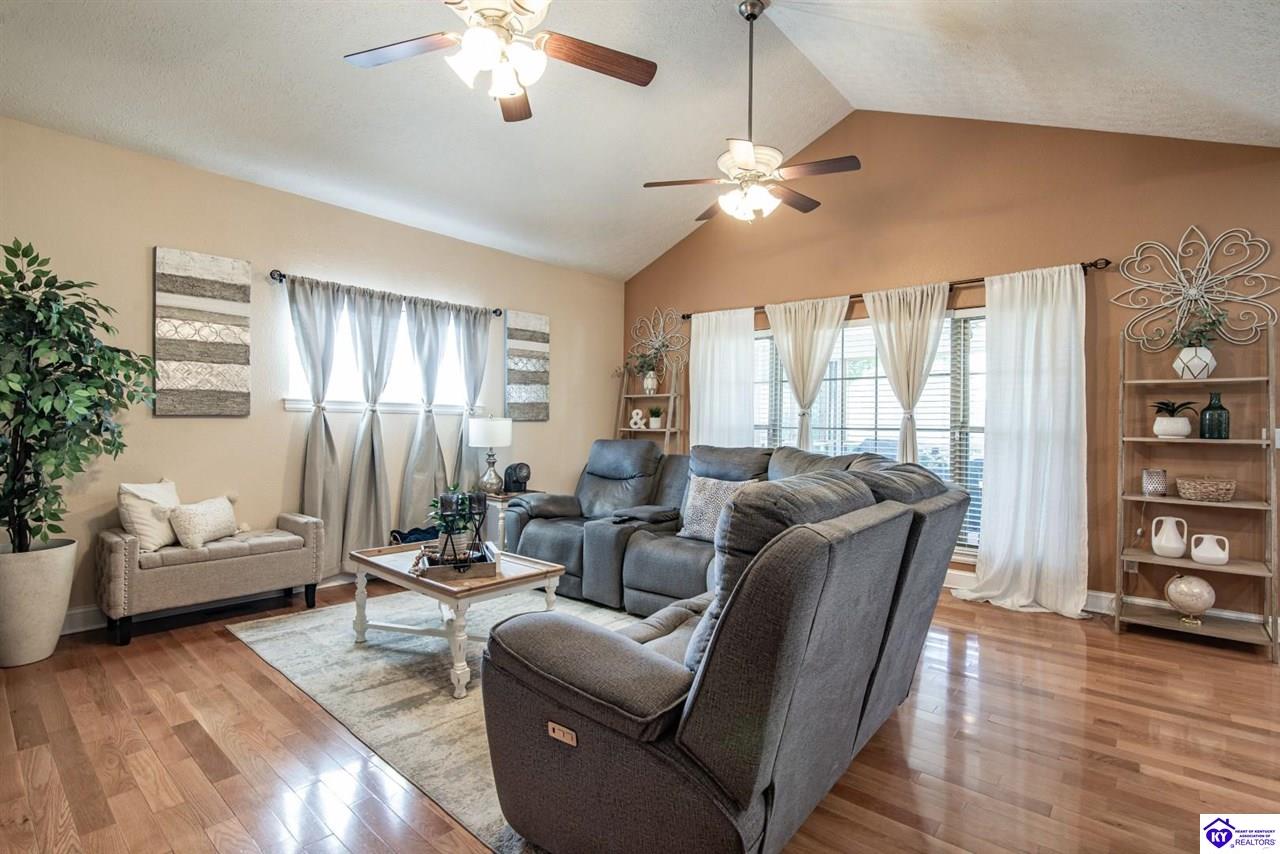 Listing Picture 151 Tuscany Lane Vine Grove, KY 40175 MLS HK25000175