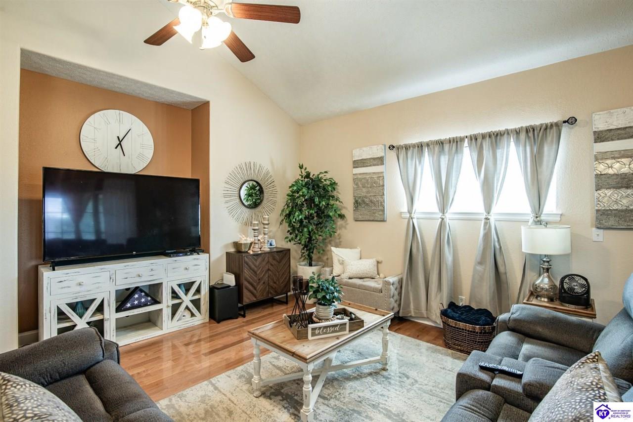 Listing Picture 151 Tuscany Lane Vine Grove, KY 40175 MLS HK25000175