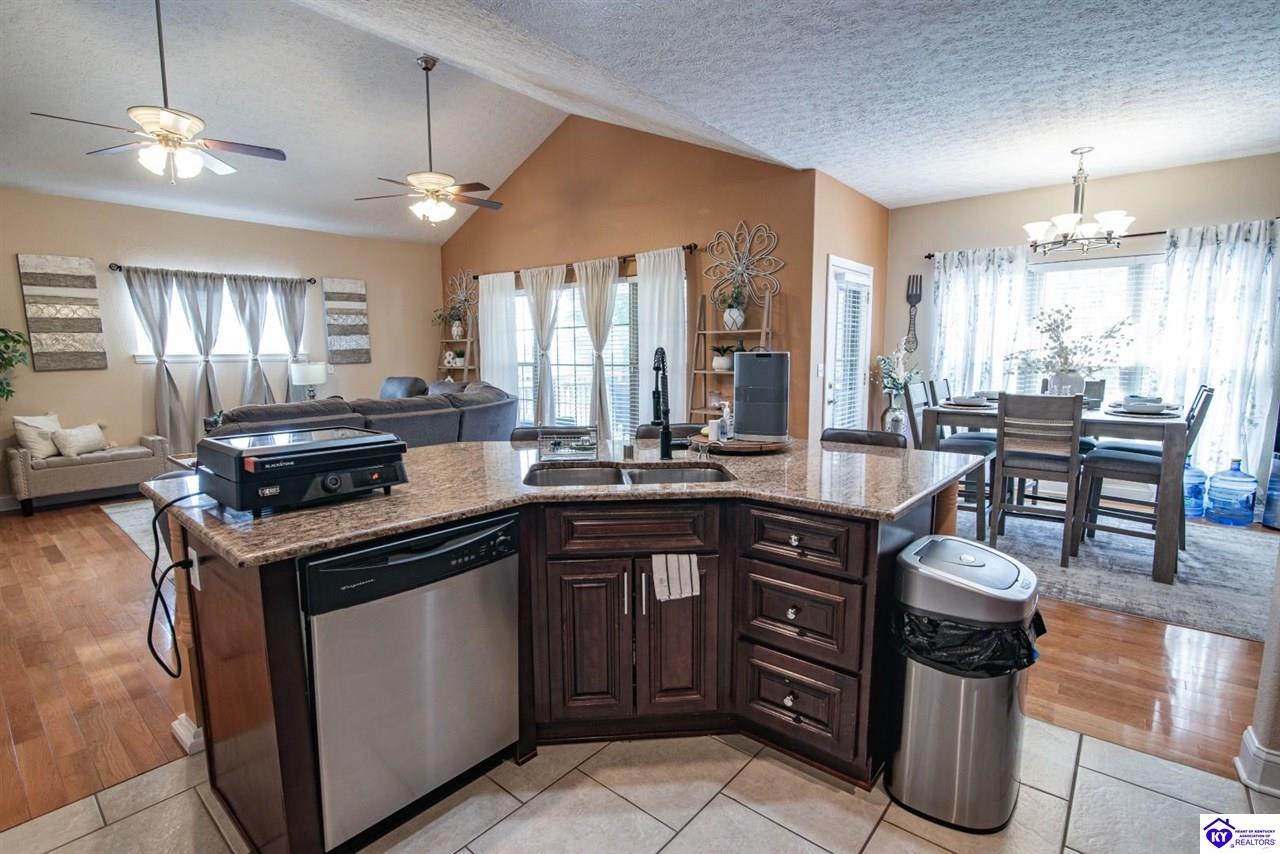 Listing Picture 151 Tuscany Lane Vine Grove, KY 40175 MLS HK25000175