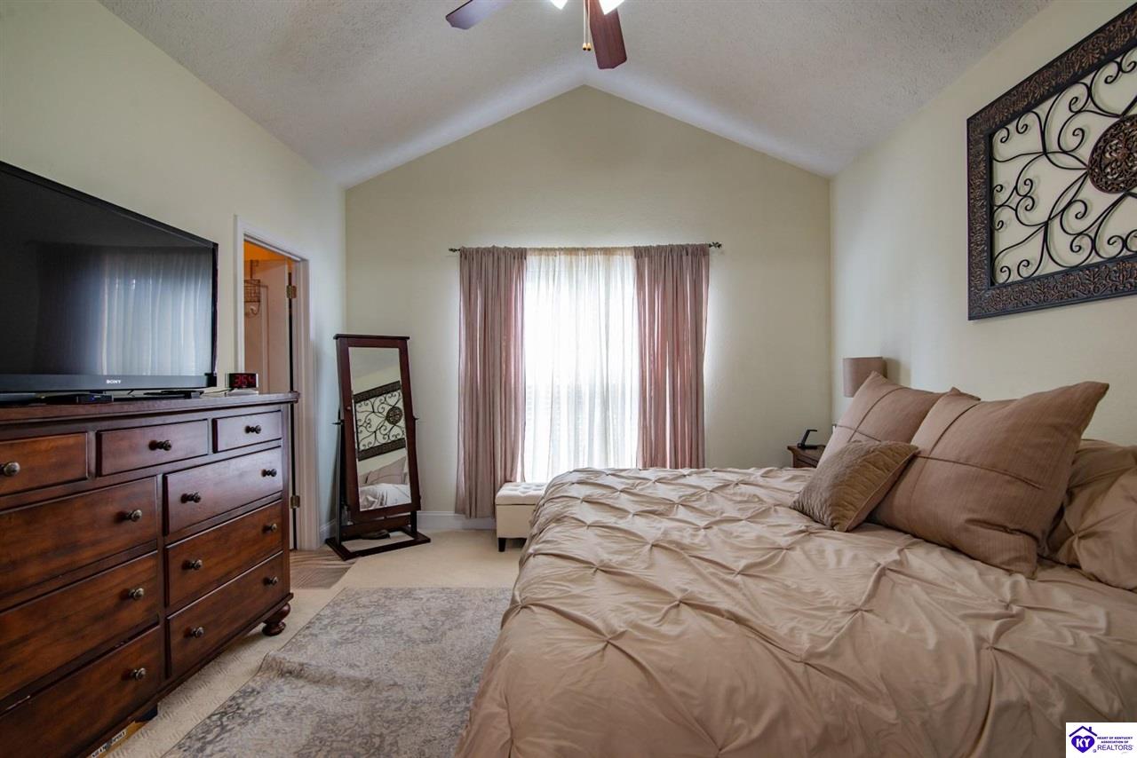 Listing Picture 151 Tuscany Lane Vine Grove, KY 40175 MLS HK25000175