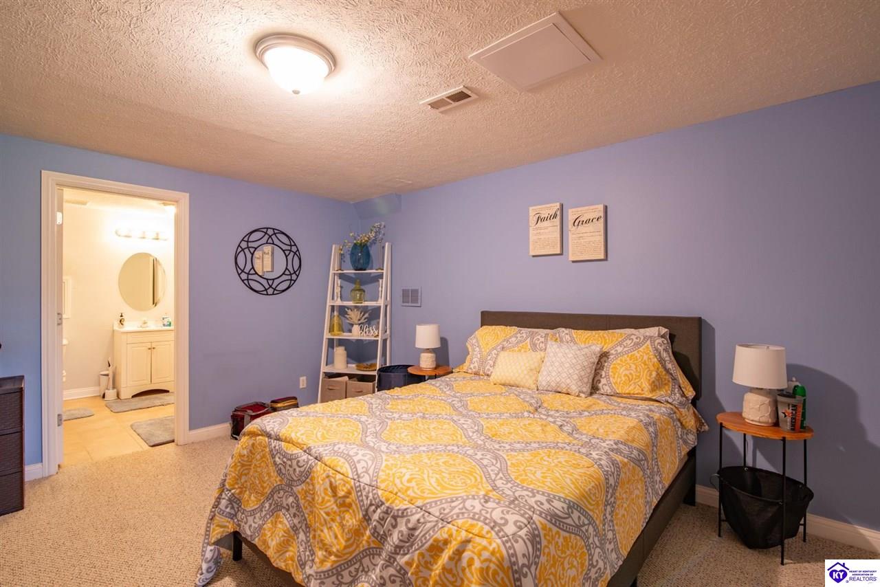 Listing Picture 151 Tuscany Lane Vine Grove, KY 40175 MLS HK25000175