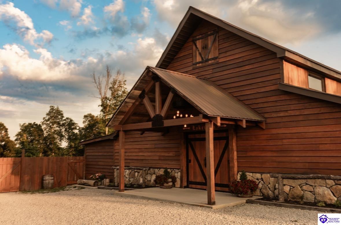 2385 Pikes Ridge RoadColumbia, KY 42728