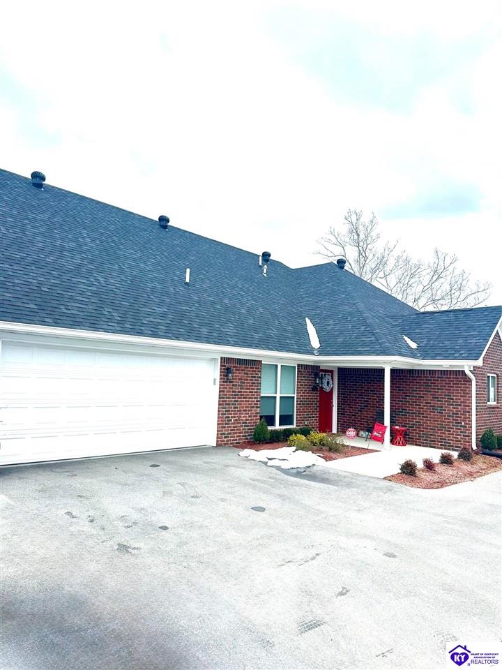 518 Eagle Point DriveLouisville, KY 40214
