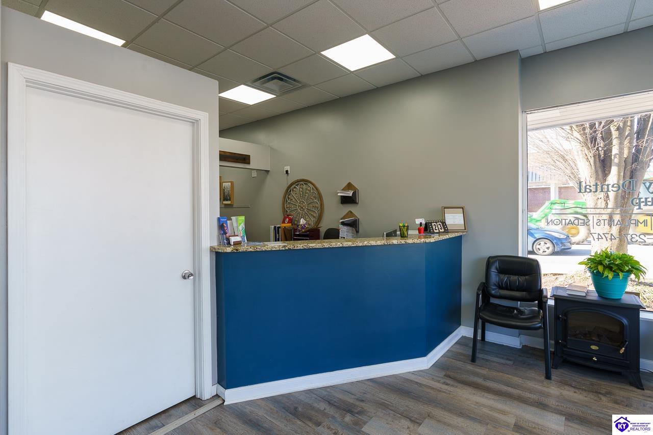 Listing Picture 106 E Public Square Scottsville, KY 42164 MLS HK25000244