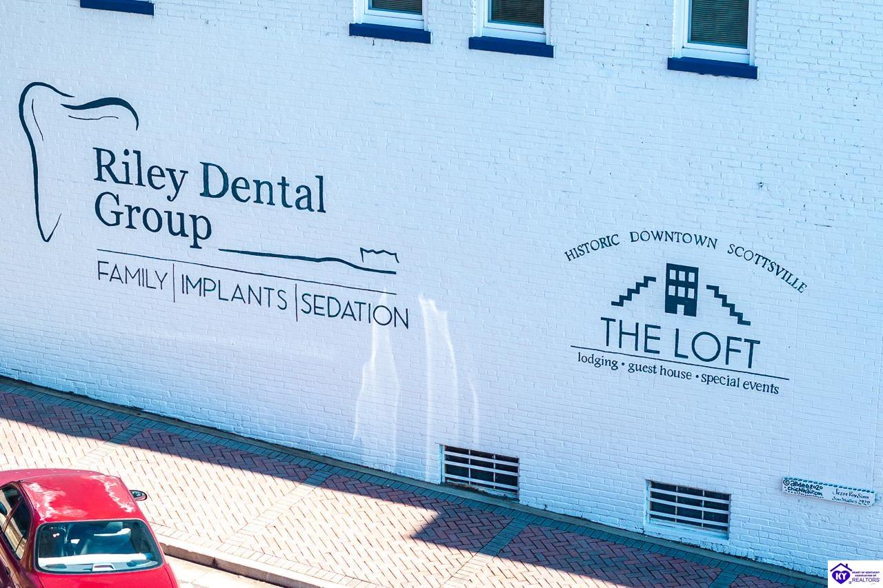 Listing Picture 106 E Public Square Scottsville, KY 42164 MLS HK25000244