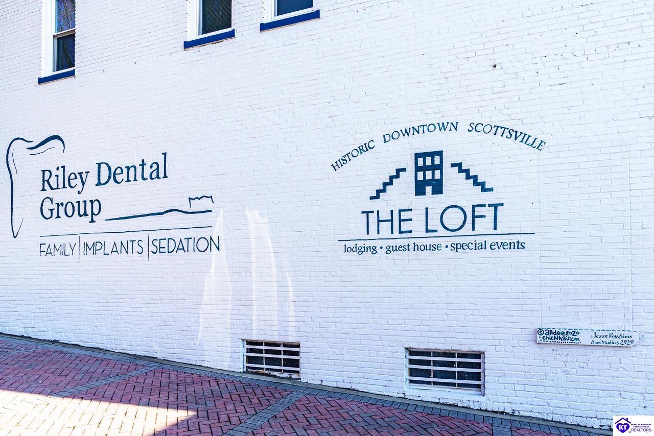 Listing Picture 106 E Public Square Scottsville, KY 42164 MLS HK25000244