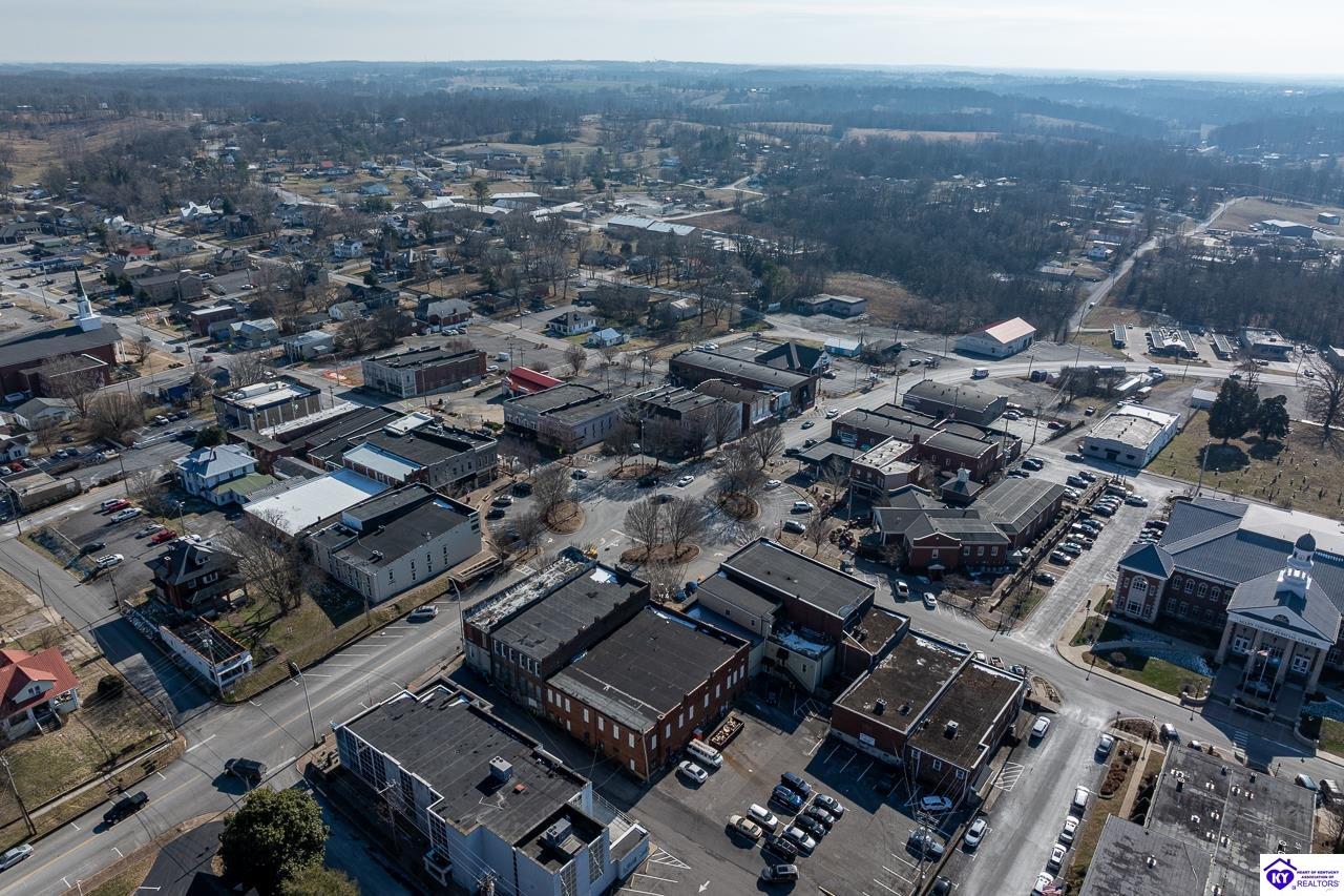 Listing Picture 106 E Public Square Scottsville, KY 42164 MLS HK25000244