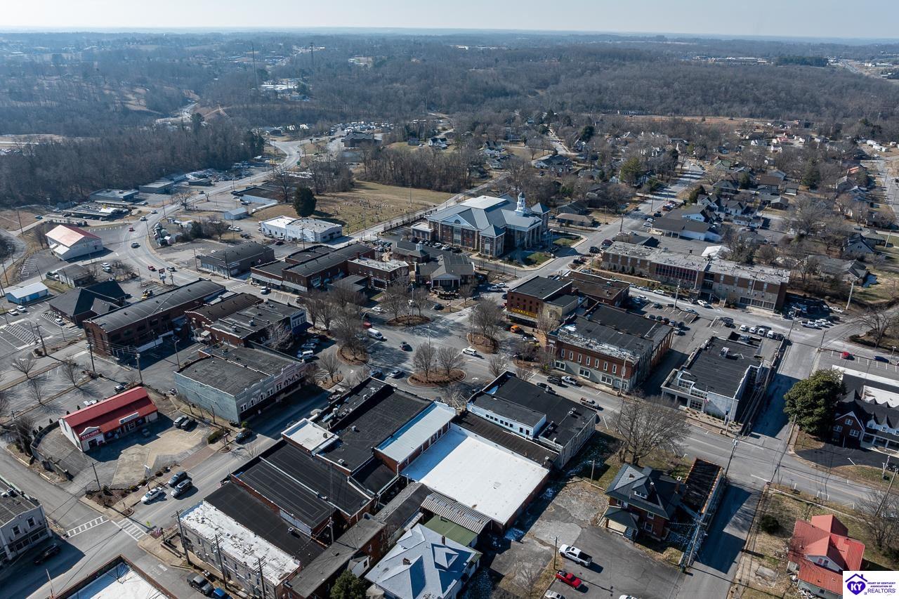 Listing Picture 106 E Public Square Scottsville, KY 42164 MLS HK25000244