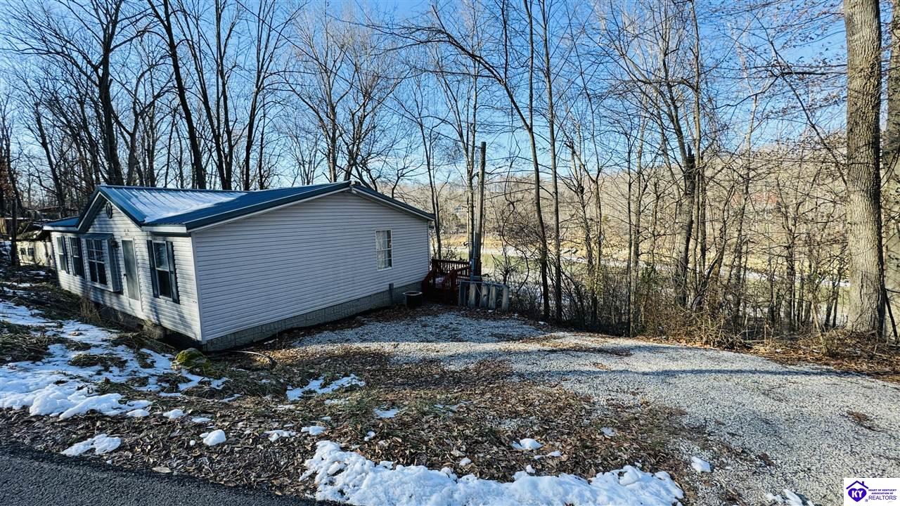 672 Fentress Hideout Westview, KY 40178 #1