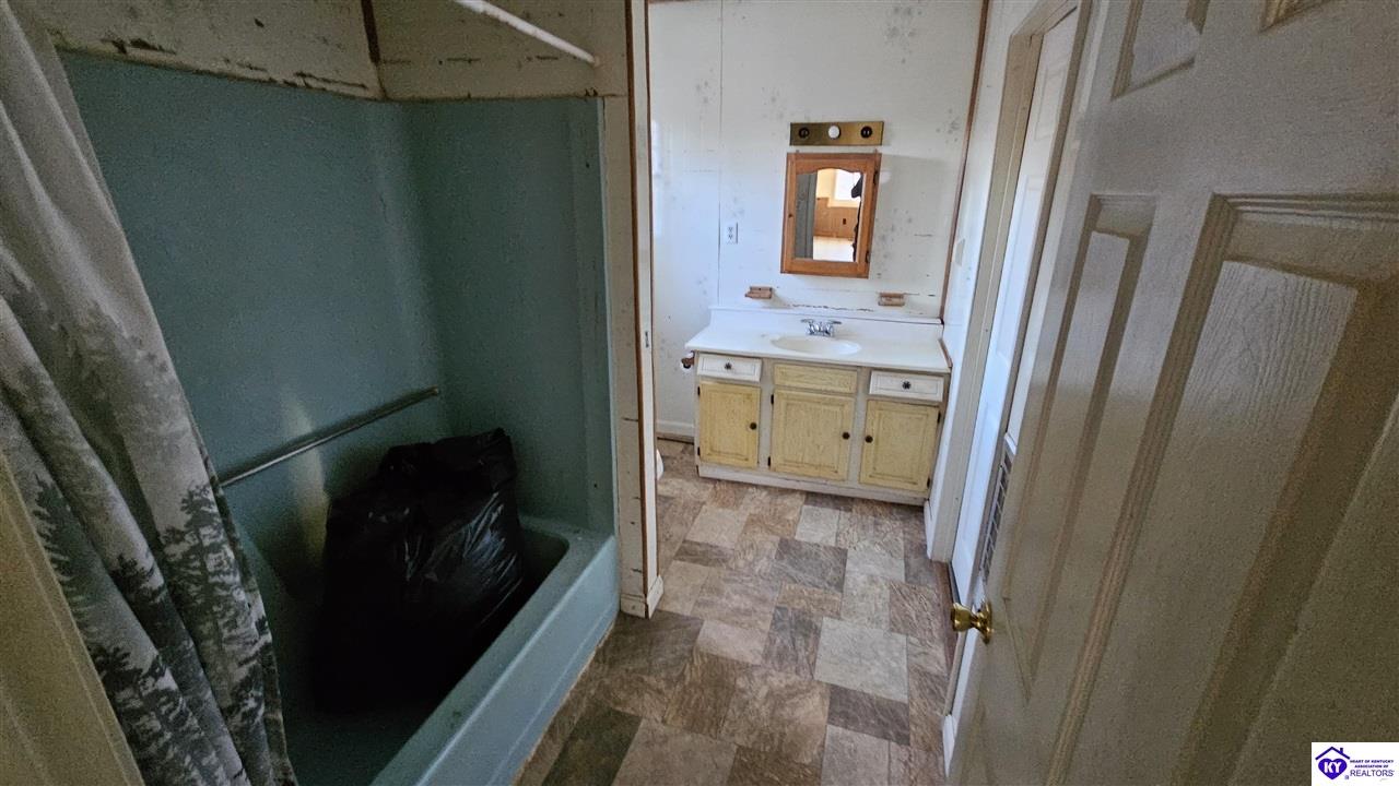 Listing Picture 206 S Boundary Road Elizabethtown, KY 42701 MLS HK25000279