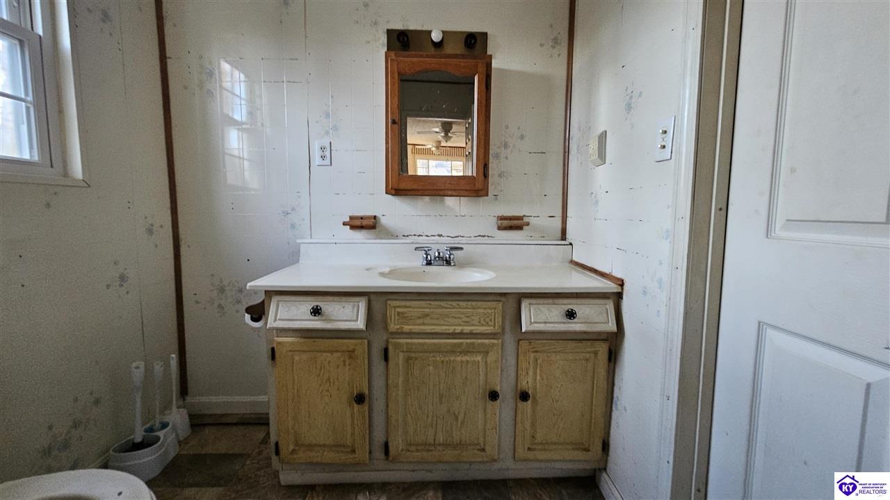 Listing Picture 206 S Boundary Road Elizabethtown, KY 42701 MLS HK25000279