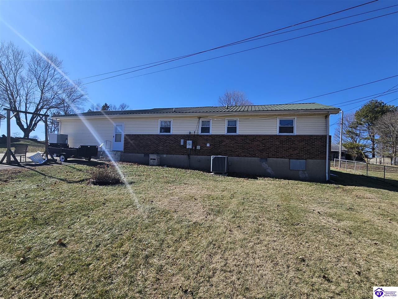 Listing Picture 402 Duggins Drive Elizabethtown, KY 42701 MLS HK25000295