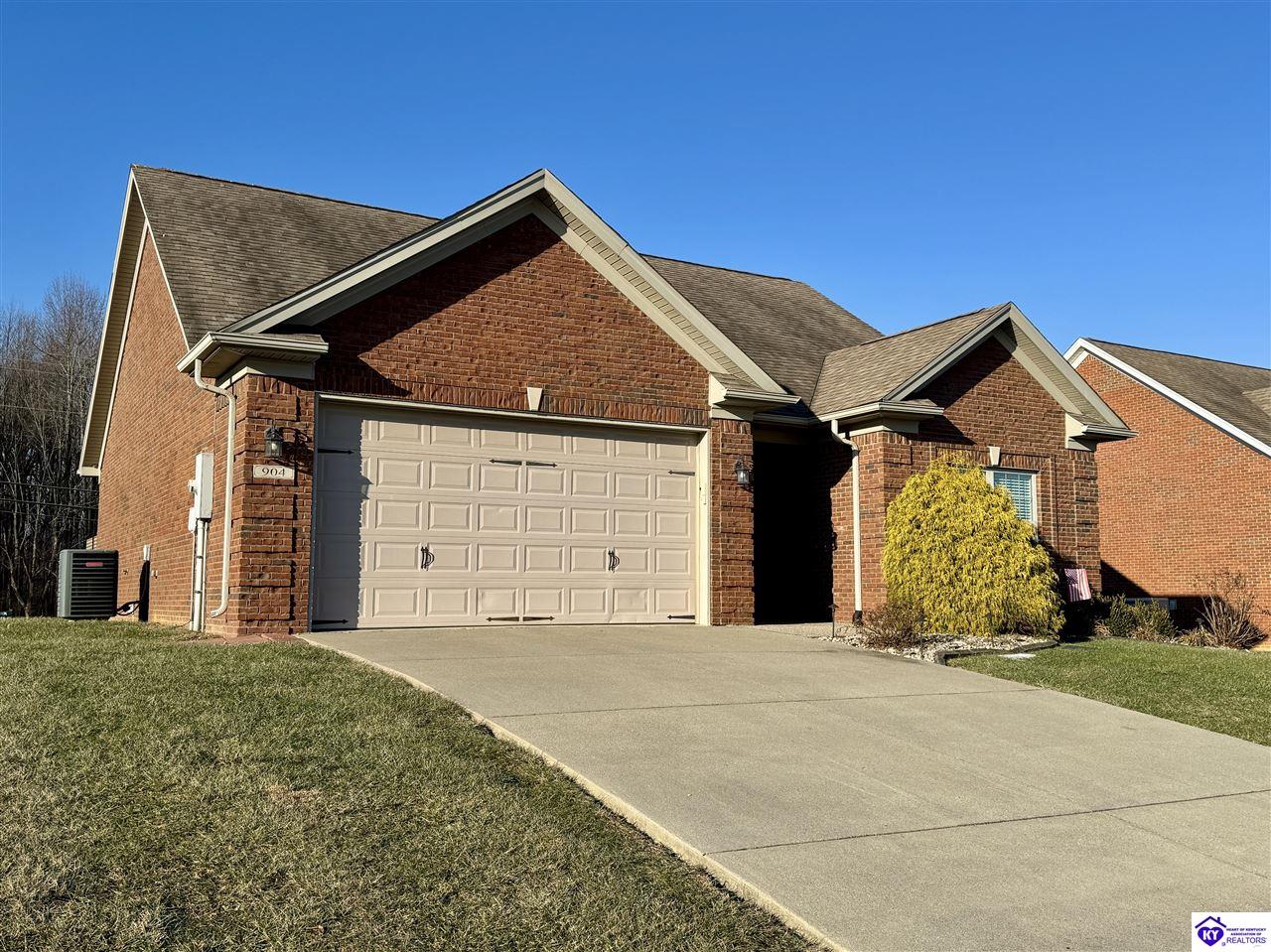Listing Picture 904 Silk Tree Circle Elizabethtown, KY 42701 MLS HK25000300