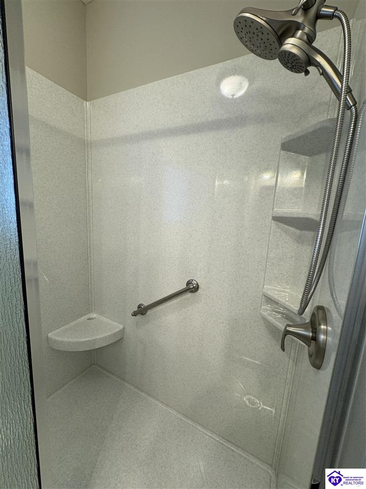 Listing Picture 904 Silk Tree Circle Elizabethtown, KY 42701 MLS HK25000300