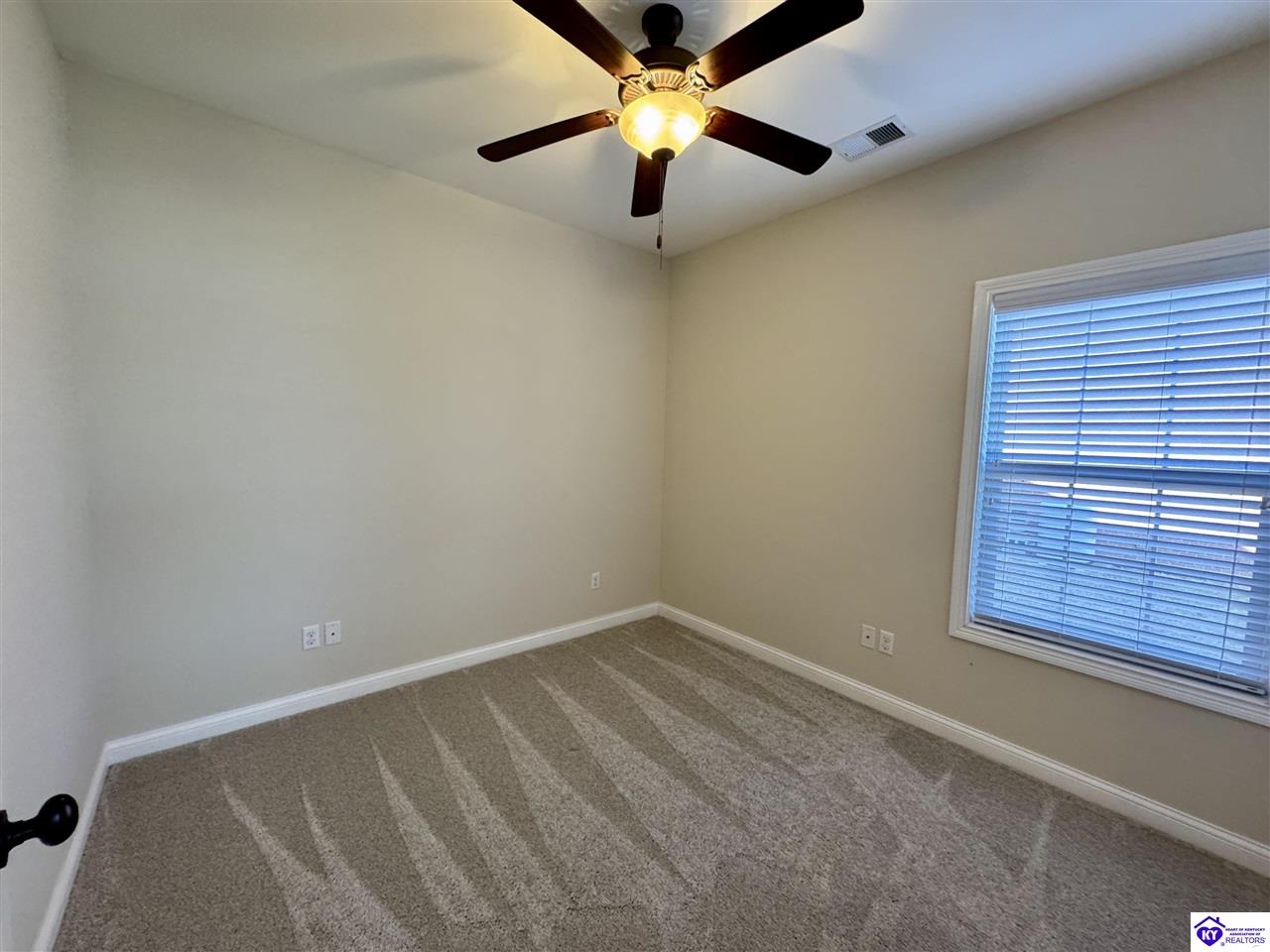 Listing Picture 904 Silk Tree Circle Elizabethtown, KY 42701 MLS HK25000300