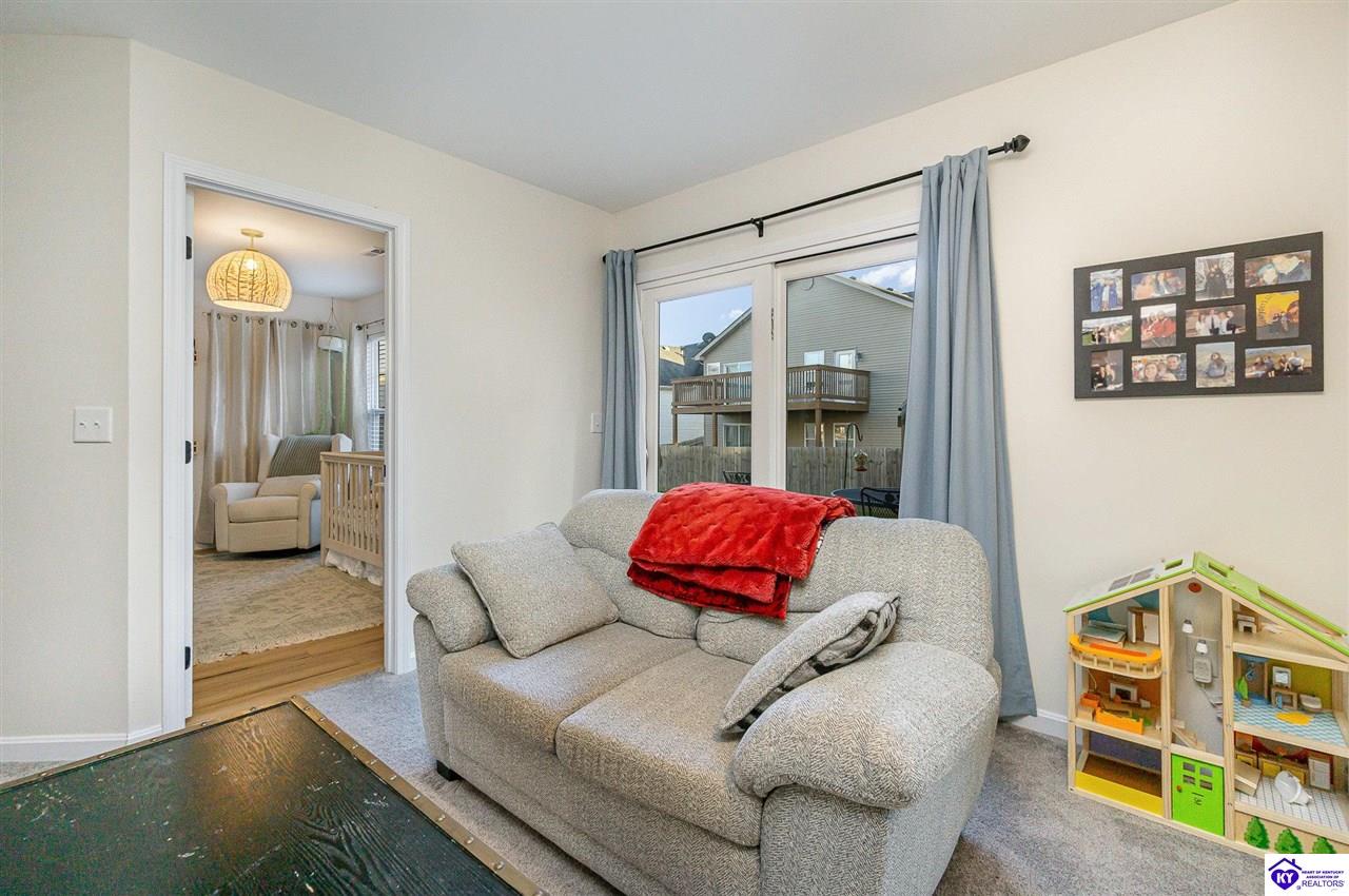 Listing Picture 108 Destin Circle Elizabethtown, KY 42701 MLS HK25000331