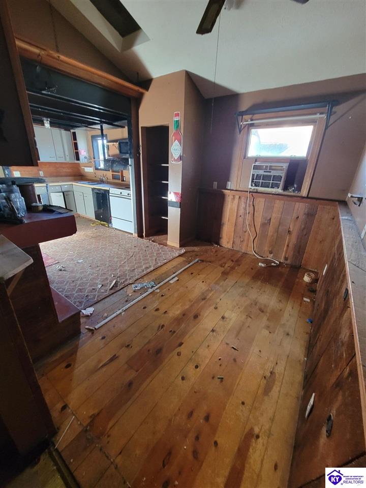 Listing Picture 1119 Elm Street West Point, KY 40177 MLS HK25000349