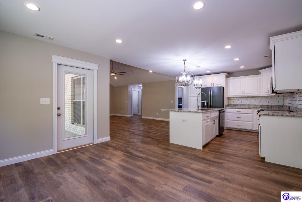 Listing Picture 209 Summit Creek Drive Elizabethtown, KY 42701 MLS HK25000358