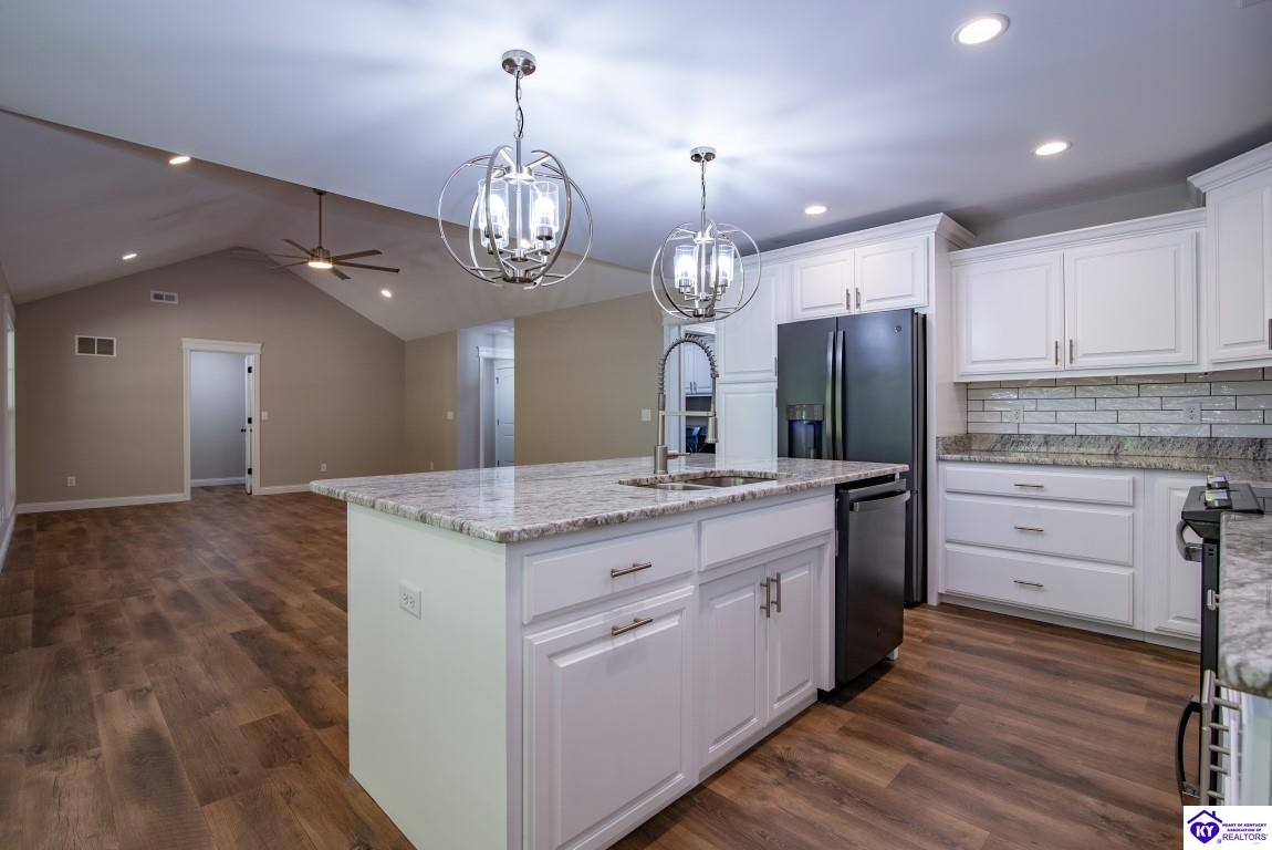 Listing Picture 209 Summit Creek Drive Elizabethtown, KY 42701 MLS HK25000358