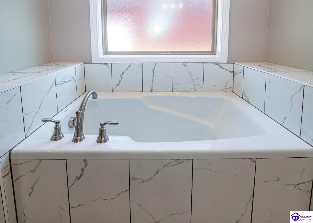 Listing Picture 209 Summit Creek Drive Elizabethtown, KY 42701 MLS HK25000358