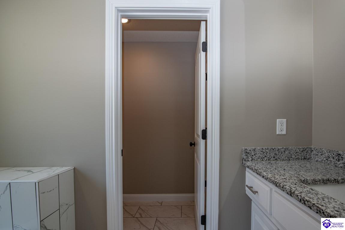 Listing Picture 209 Summit Creek Drive Elizabethtown, KY 42701 MLS HK25000358