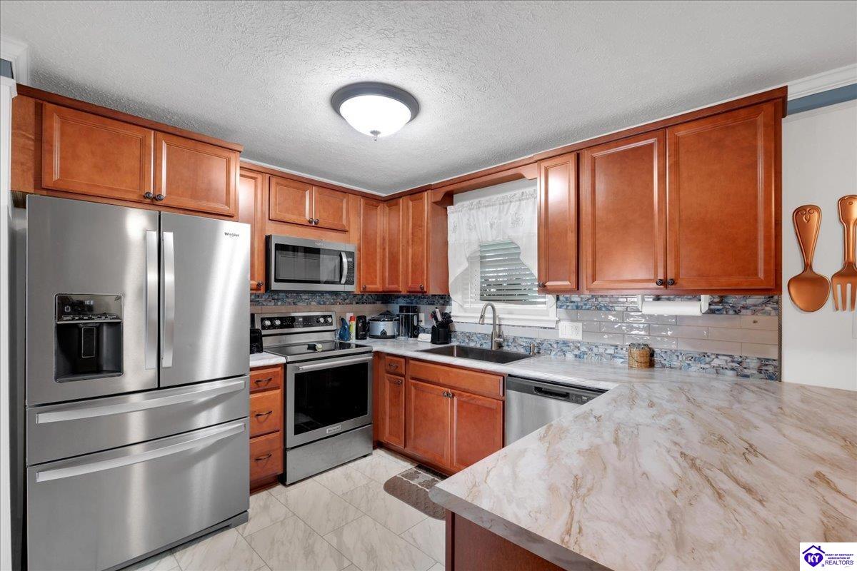 Listing Picture 103 Amy Court Elizabethtown, KY 42701 MLS HK25000375