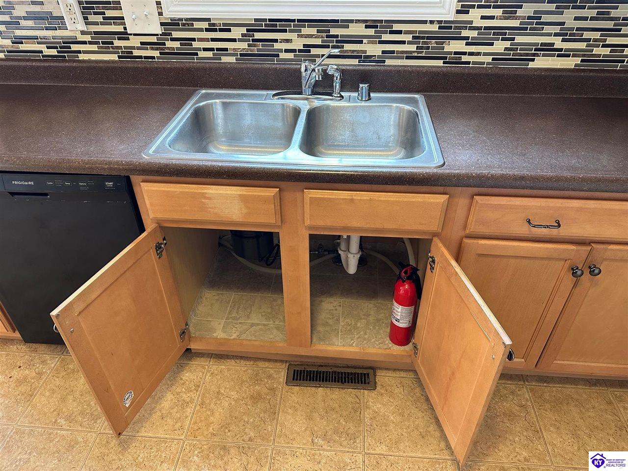 Listing Picture 132 Longsdale Court Radcliff, KY 40160 MLS HK25000377