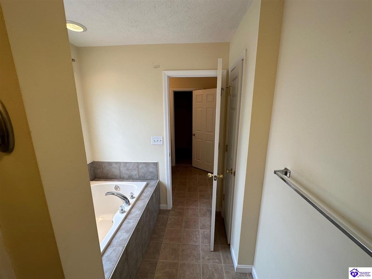 Listing Picture 132 Longsdale Court Radcliff, KY 40160 MLS HK25000377