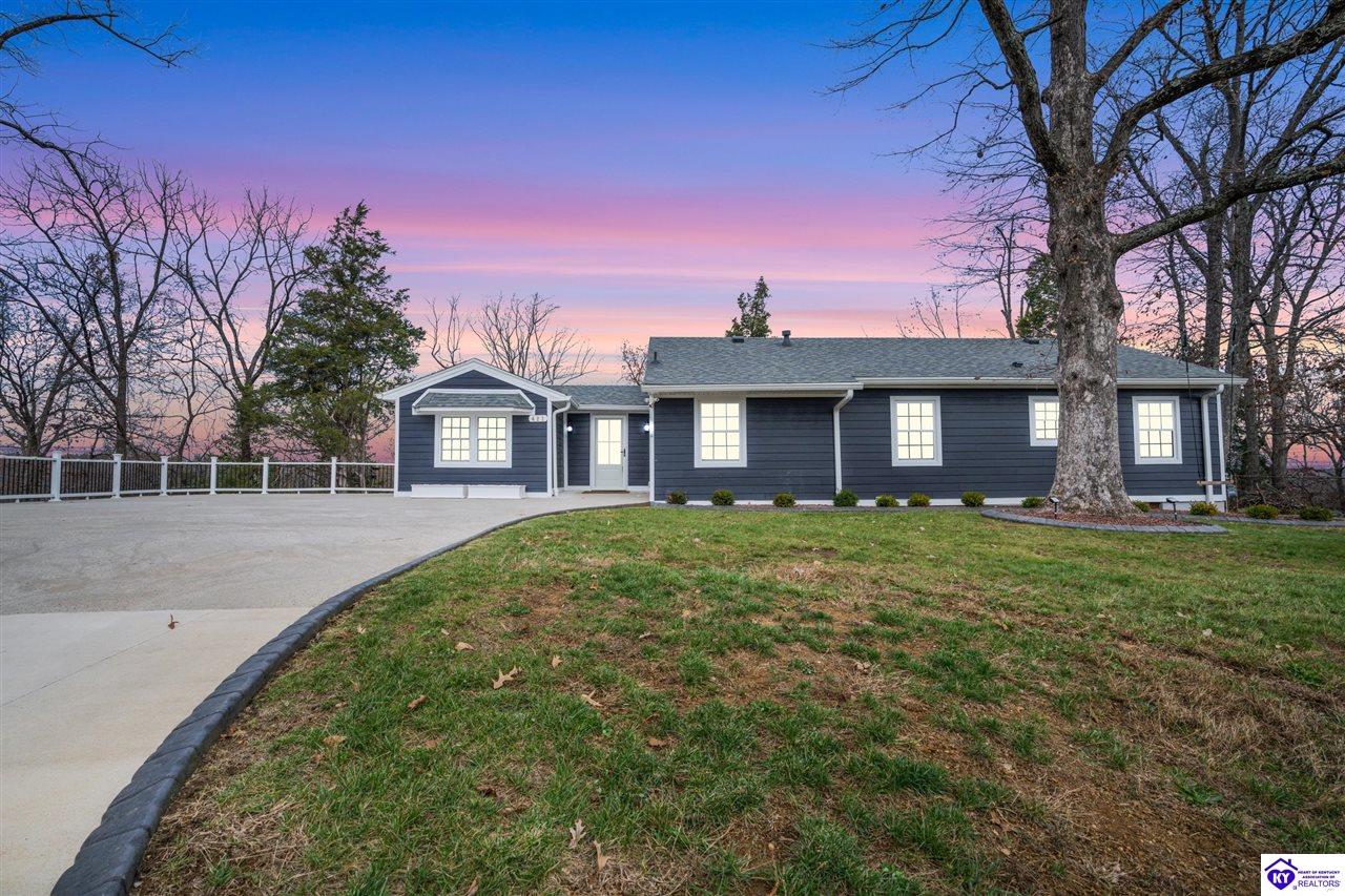 241 oak ridge drive Radcliff, KY 40160